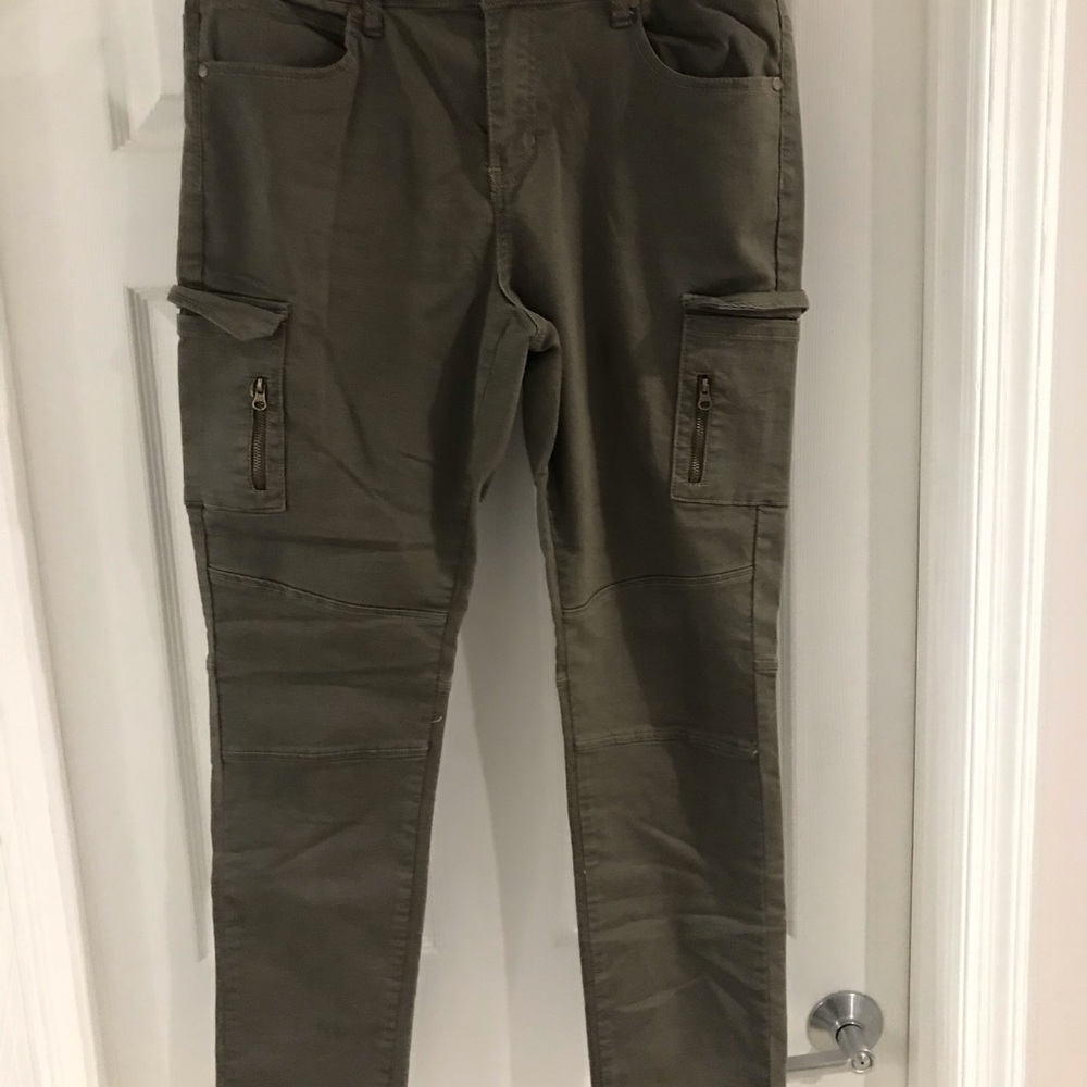 Army green skinny cargo pants